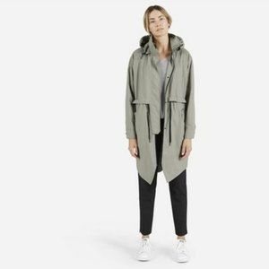 Everlane Lightweight Anorak jacket